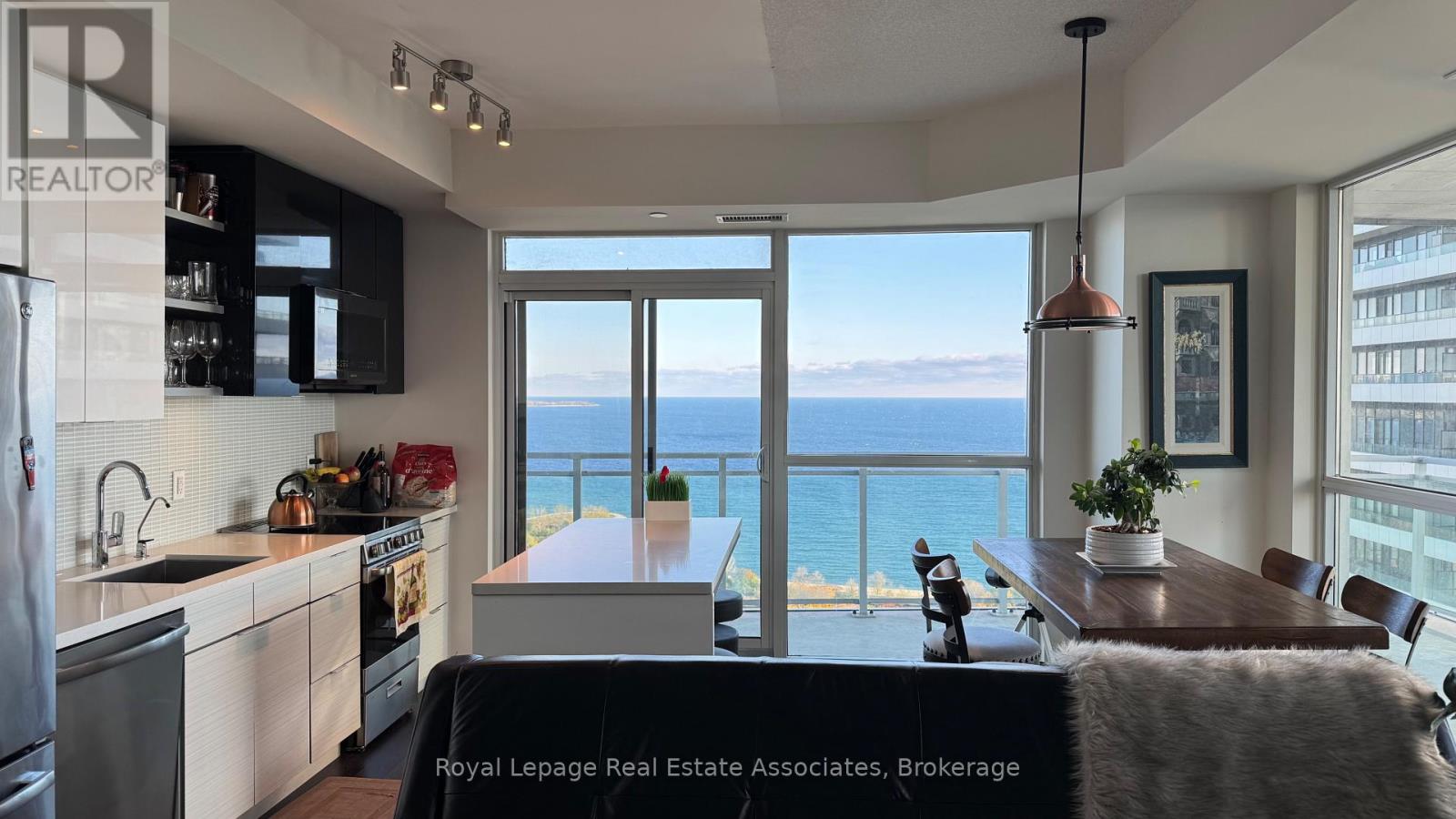 3010 - 33 Shore Breeze Drive, Toronto, Ontario  M8V 0G1 - Photo 12 - W12490886