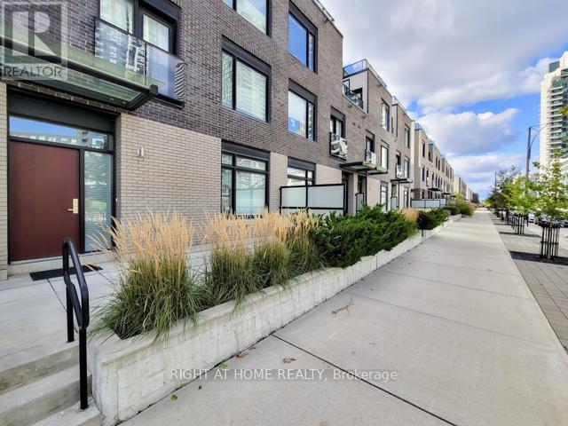 2 - 4020 Parkside Village Drive, Mississauga, Ontario  L5B 0K2 - Photo 2 - W12490890