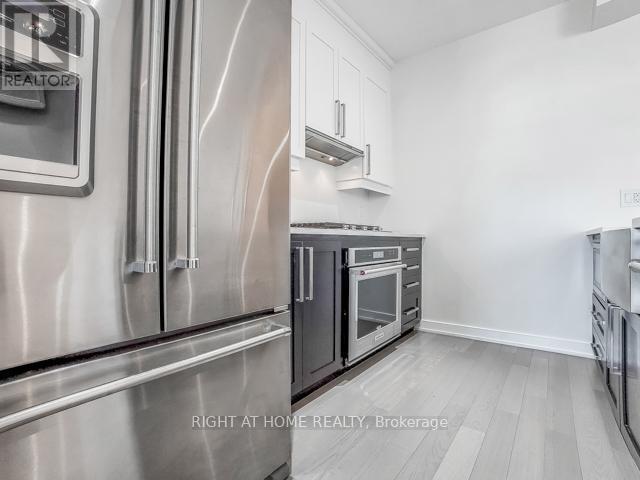 2 - 4020 Parkside Village Drive, Mississauga, Ontario  L5B 0K2 - Photo 7 - W12490890