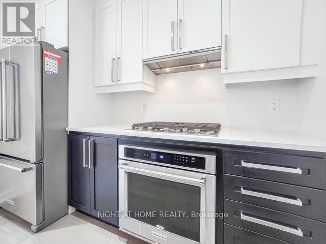 2 - 4020 Parkside Village Drive, Mississauga, Ontario  L5B 0K2 - Photo 8 - W12490890