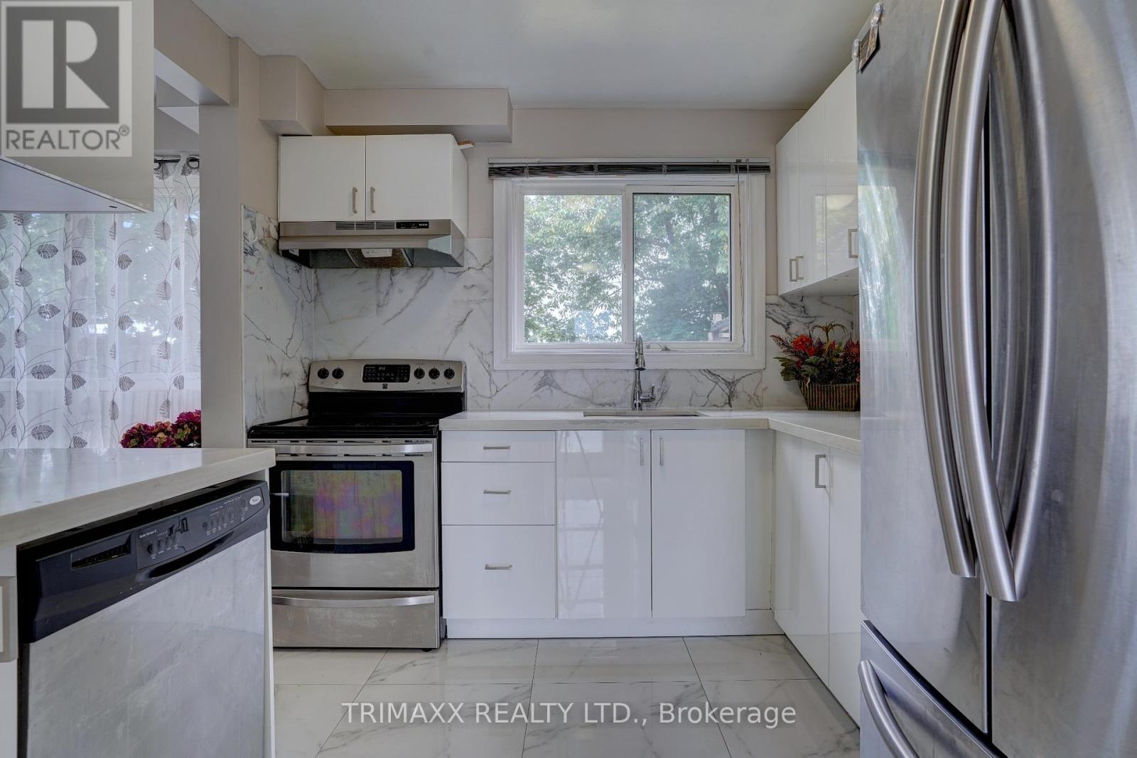 13 Havendale Ct Court, Brampton, Ontario  L6S 2B5 - Photo 11 - W12490938