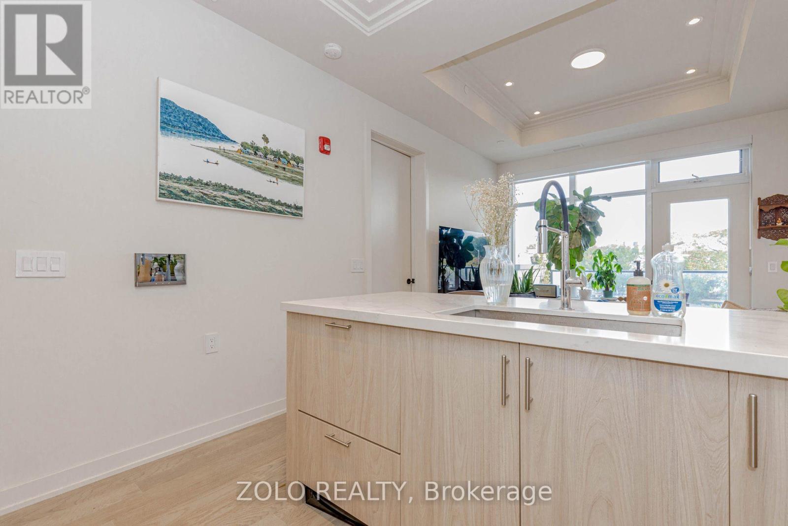 208 - 123 Maurice Drive, Oakville, Ontario  L6K 2W6 - Photo 12 - W12490940