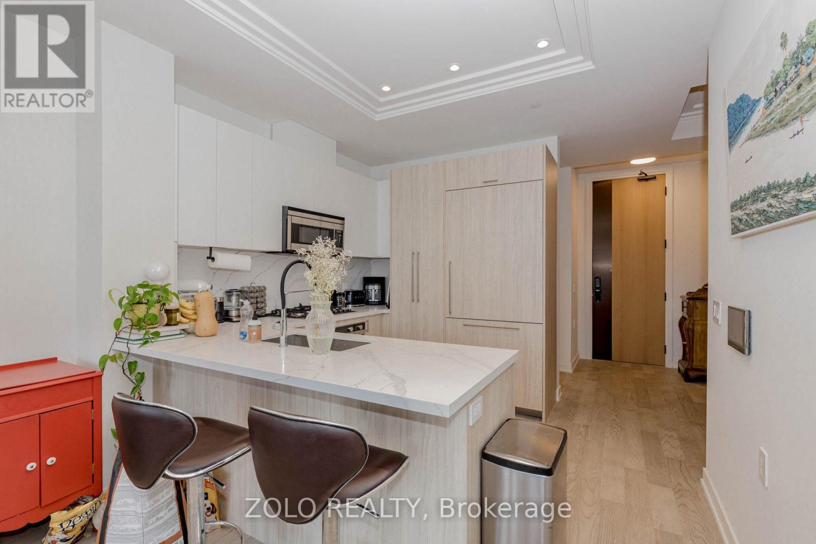 208 - 123 Maurice Drive, Oakville, Ontario  L6K 2W6 - Photo 13 - W12490940