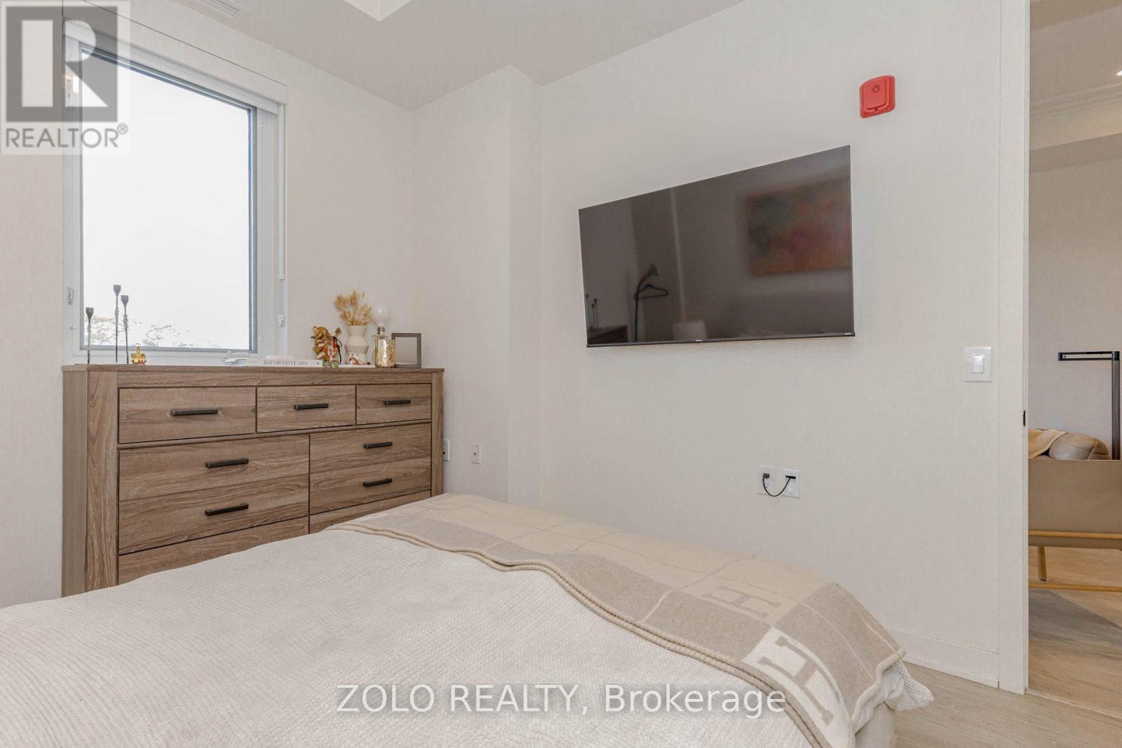 208 - 123 Maurice Drive, Oakville, Ontario  L6K 2W6 - Photo 19 - W12490940