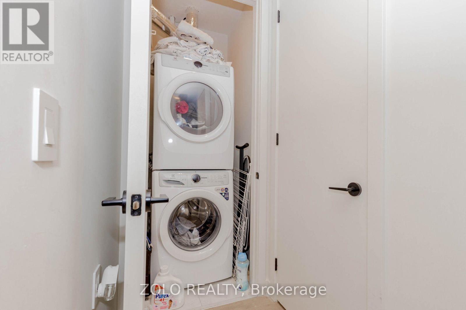 208 - 123 Maurice Drive, Oakville, Ontario  L6K 2W6 - Photo 22 - W12490940