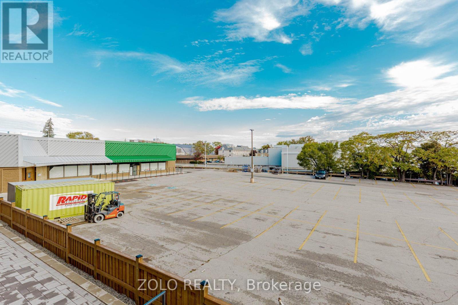 208 - 123 Maurice Drive, Oakville, Ontario  L6K 2W6 - Photo 26 - W12490940