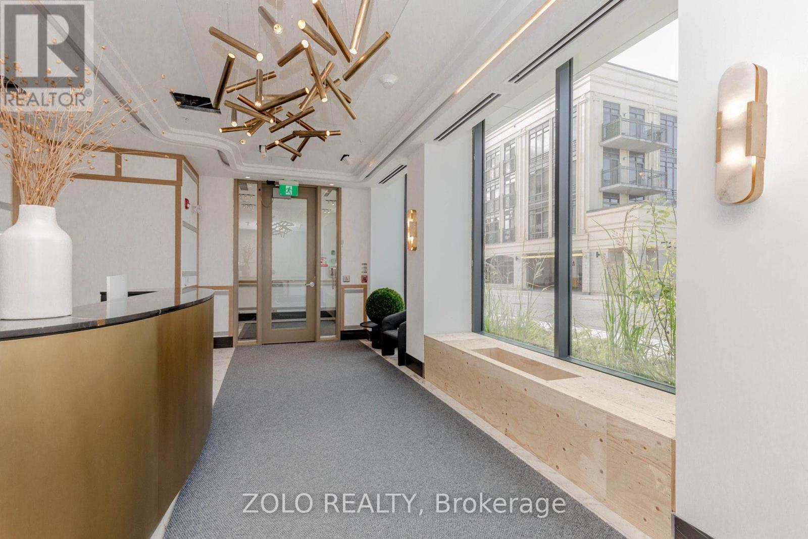 208 - 123 Maurice Drive, Oakville, Ontario  L6K 2W6 - Photo 5 - W12490940