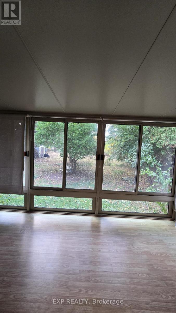 535 Enfield Road, Burlington, Ontario  L7T 2X5 - Photo 10 - W12490952