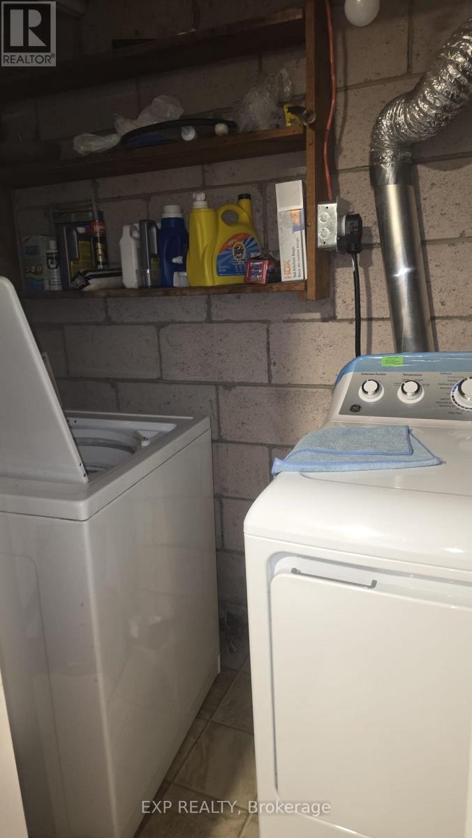 535 Enfield Road, Burlington, Ontario  L7T 2X5 - Photo 11 - W12490952