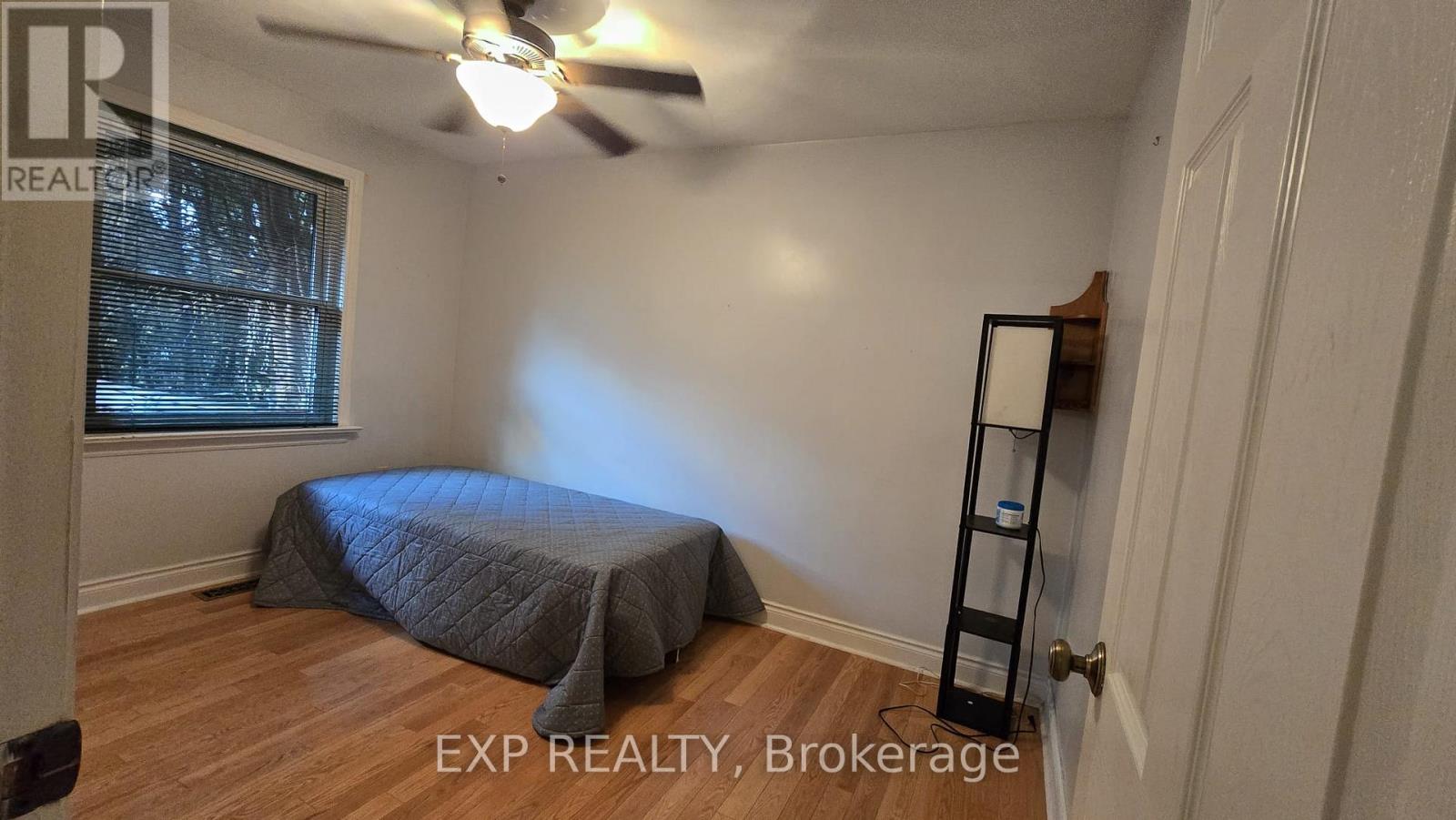 535 Enfield Road, Burlington, Ontario  L7T 2X5 - Photo 5 - W12490952