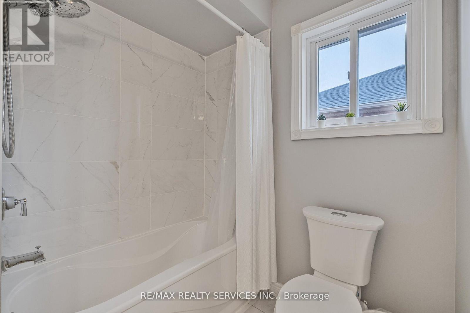 24 Royal Valley Drive, Caledon, Ontario  L7C 1B2 - Photo 28 - W12490954