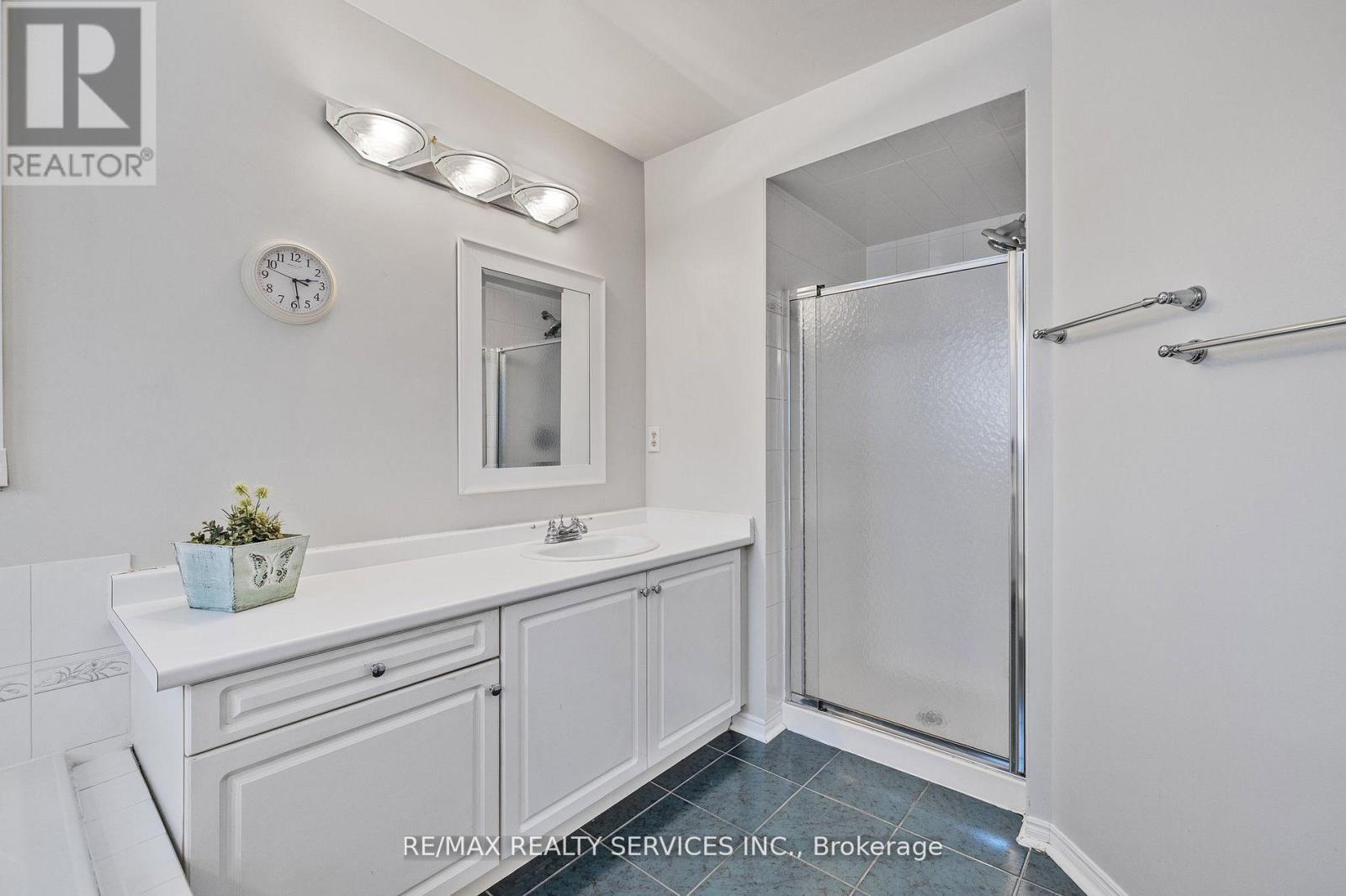 24 Royal Valley Drive, Caledon, Ontario  L7C 1B2 - Photo 32 - W12490954