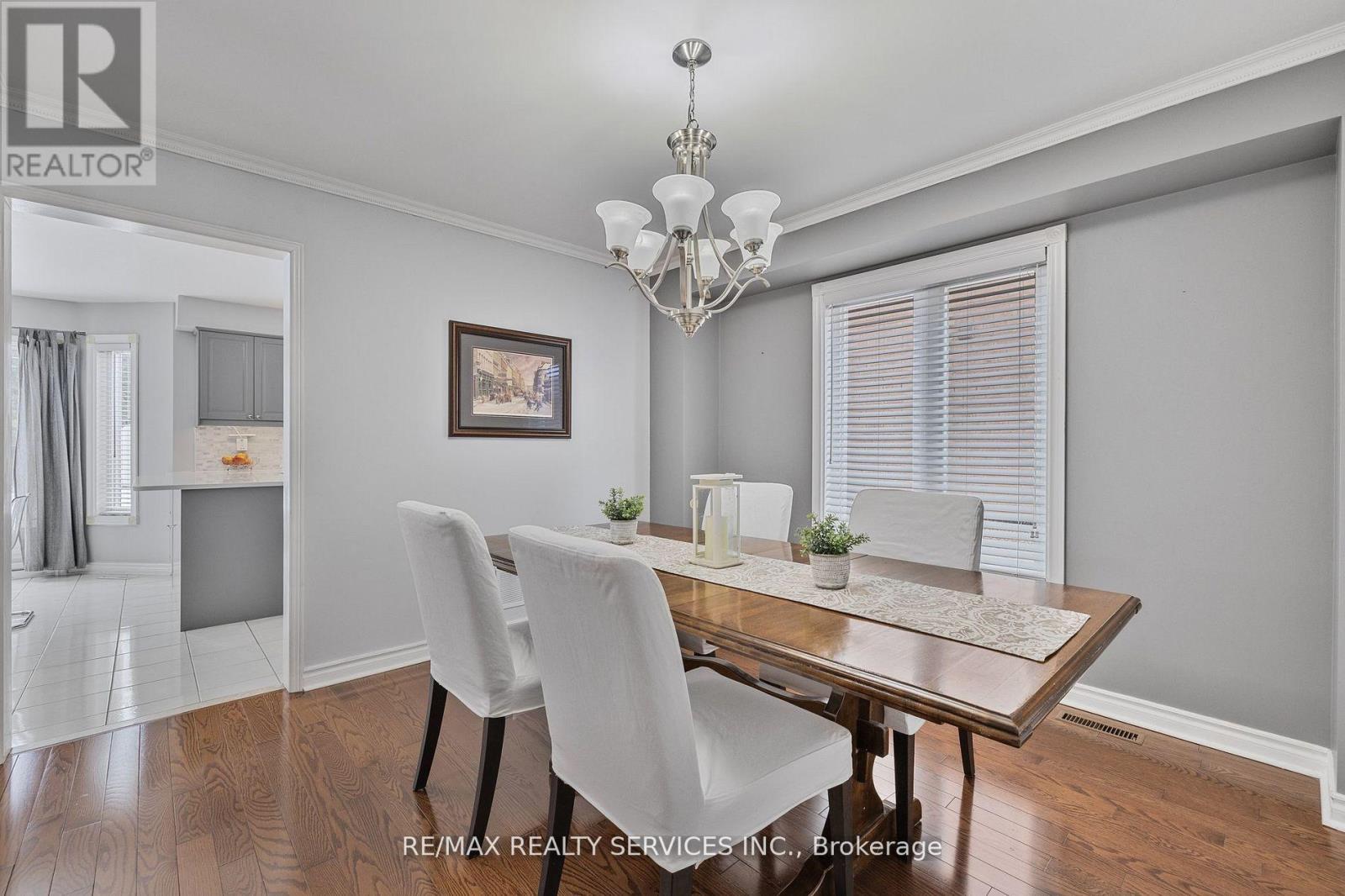 24 Royal Valley Drive, Caledon, Ontario  L7C 1B2 - Photo 9 - W12490954