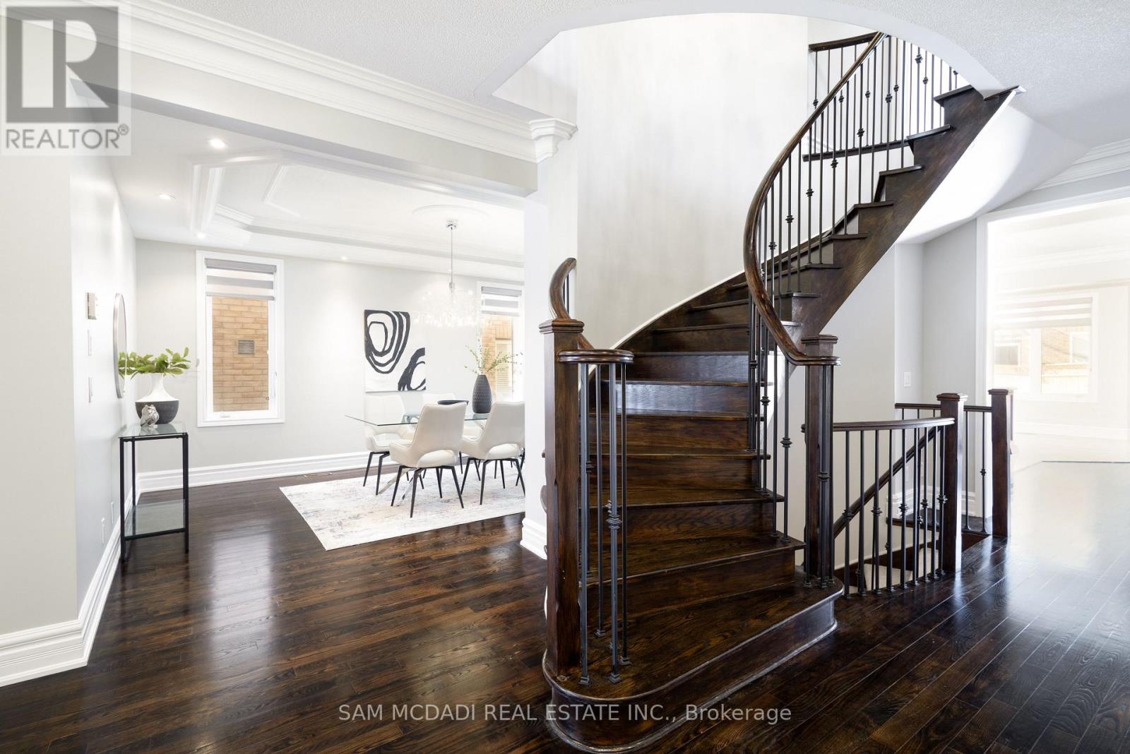 5572 Trailbank Drive, Mississauga, Ontario  L5M 0H8 - Photo 11 - W12490970