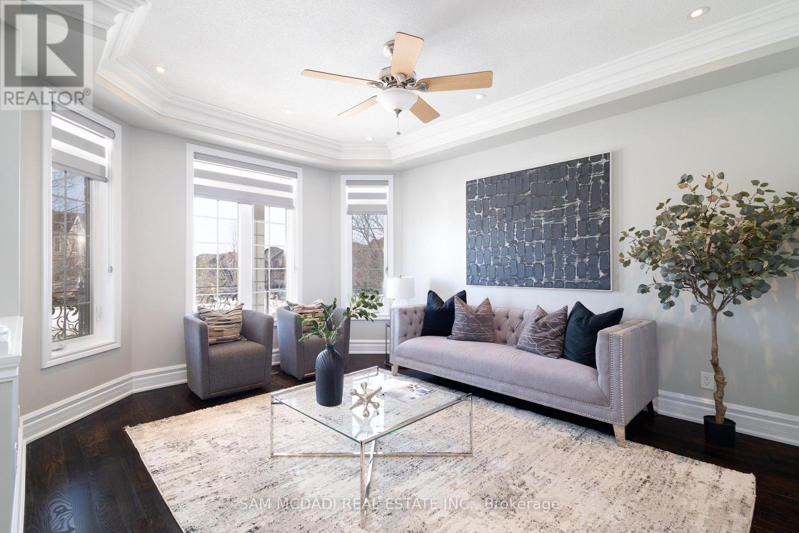 5572 Trailbank Drive, Mississauga, Ontario  L5M 0H8 - Photo 3 - W12490970