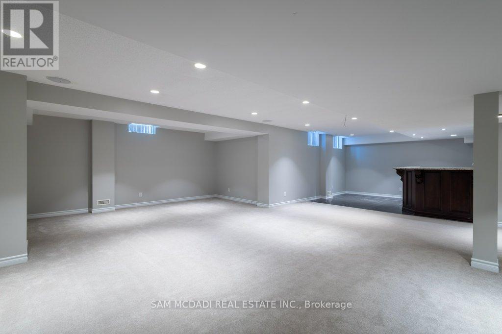 5572 Trailbank Drive, Mississauga, Ontario  L5M 0H8 - Photo 36 - W12490970