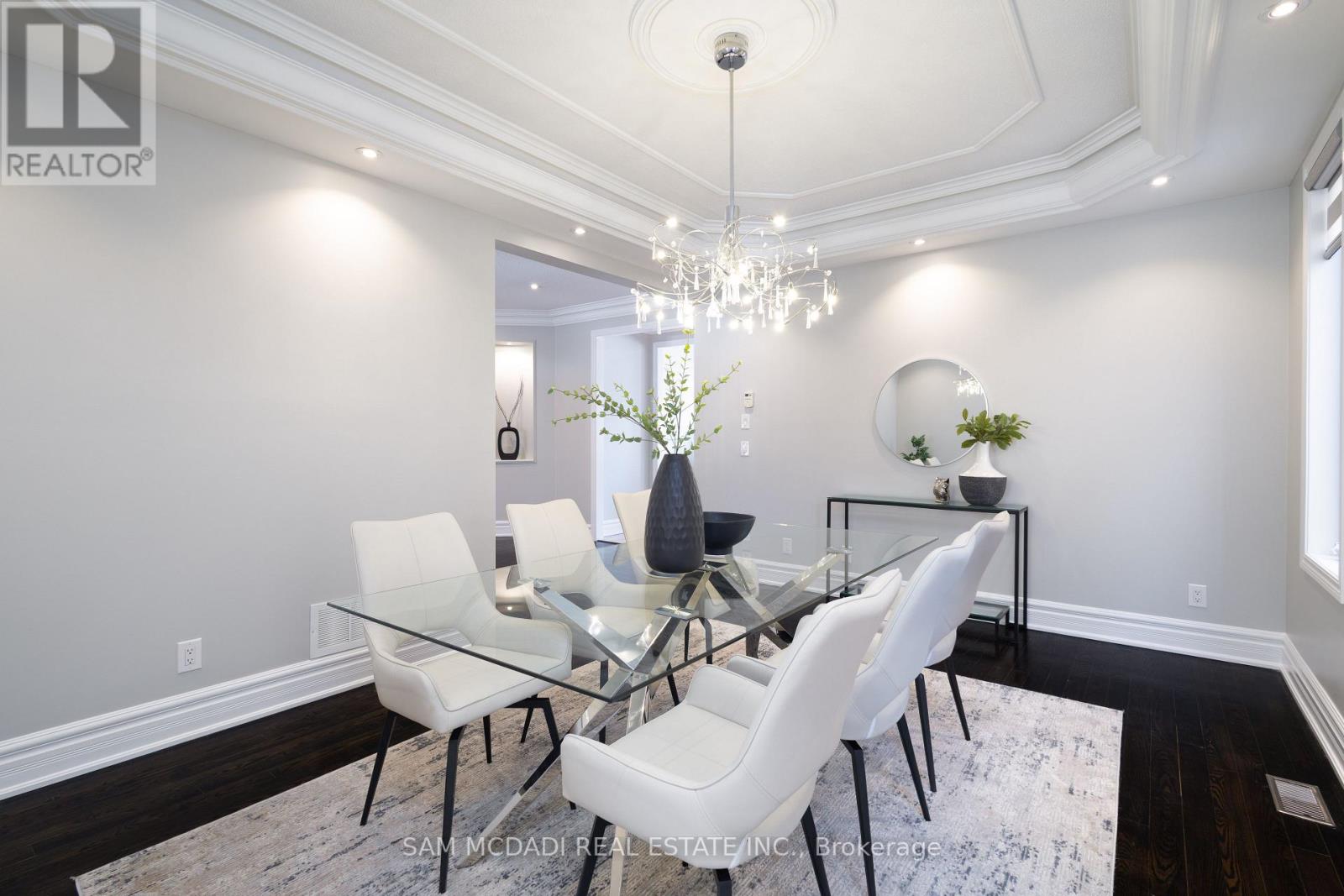 5572 Trailbank Drive, Mississauga, Ontario  L5M 0H8 - Photo 5 - W12490970