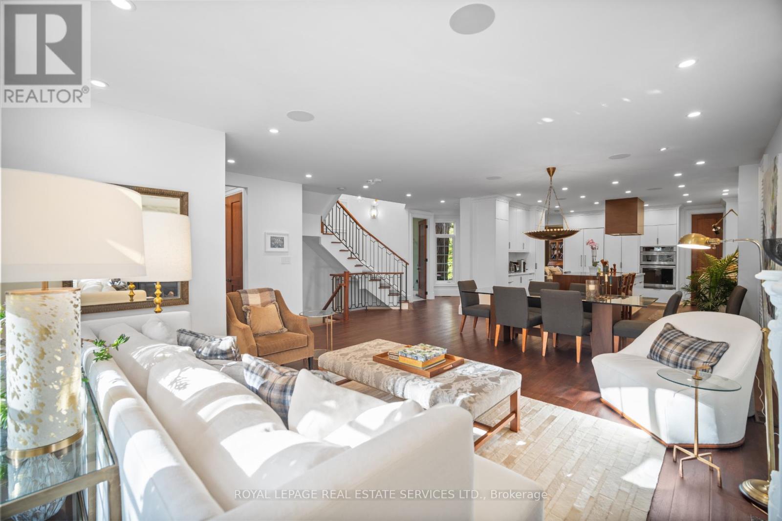 4 Reigate Road, Toronto, Ontario  M9A 2Y2 - Photo 6 - W12490992