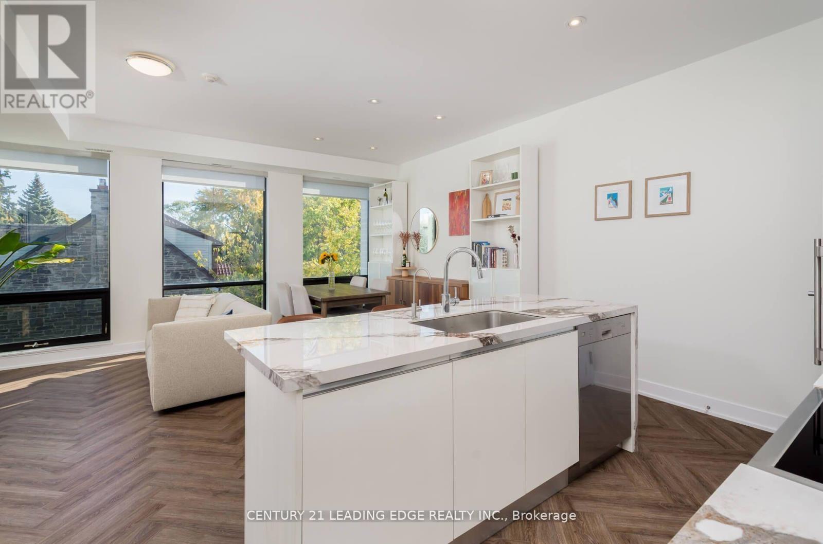 204 - 441 Jane Street, Toronto, Ontario  M6S 3Z9 - Photo 5 - W12491000