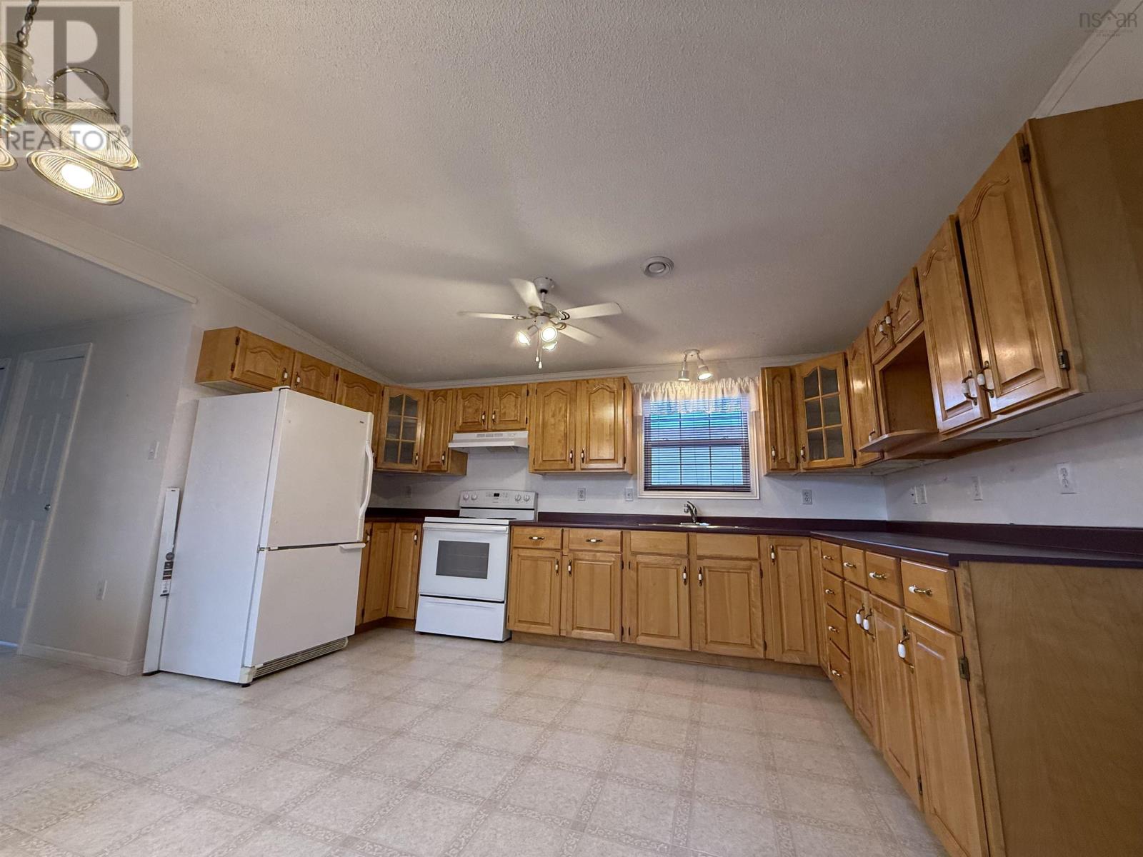 31 Thomson Drive, Bridgewater, Nova Scotia  B4V 4E1 - Photo 23 - 202517670