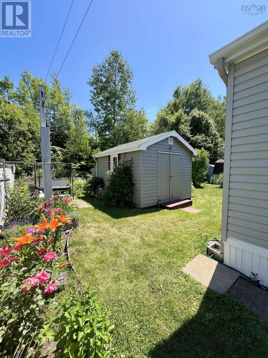 31 Thomson Drive, Bridgewater, Nova Scotia  B4V 4E1 - Photo 13 - 202517670