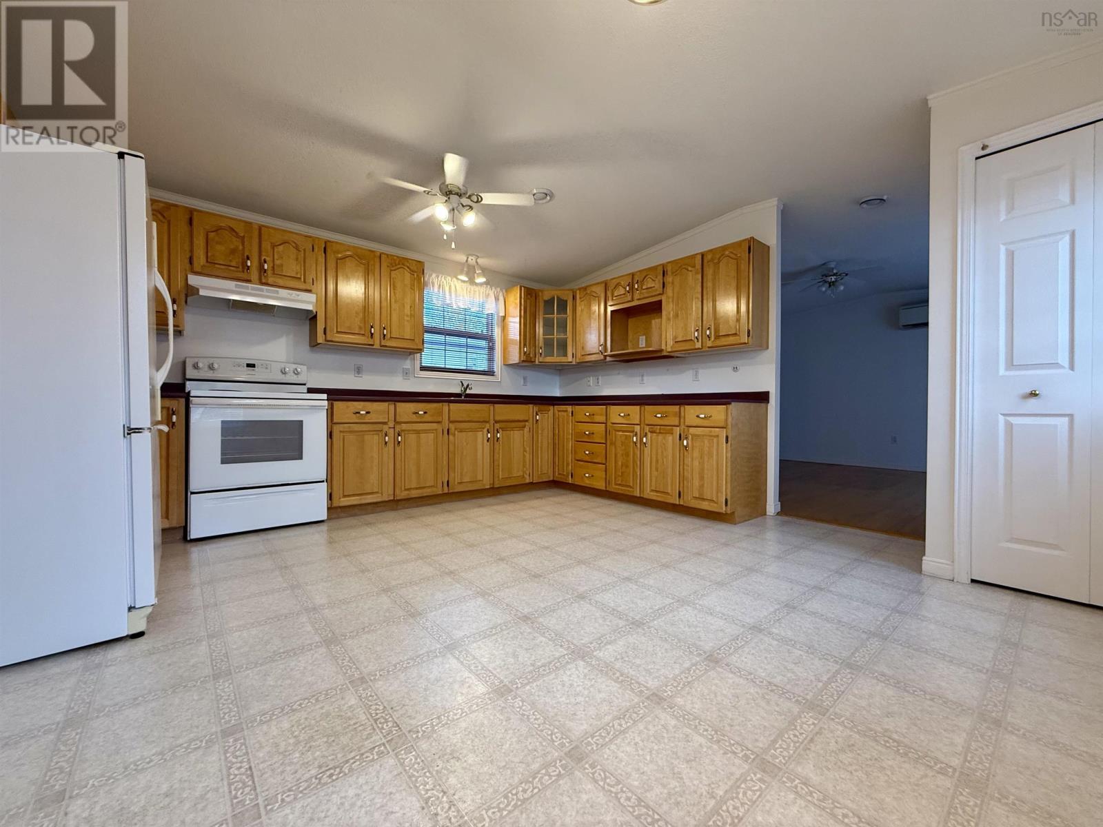 31 Thomson Drive, Bridgewater, Nova Scotia  B4V 4E1 - Photo 24 - 202517670