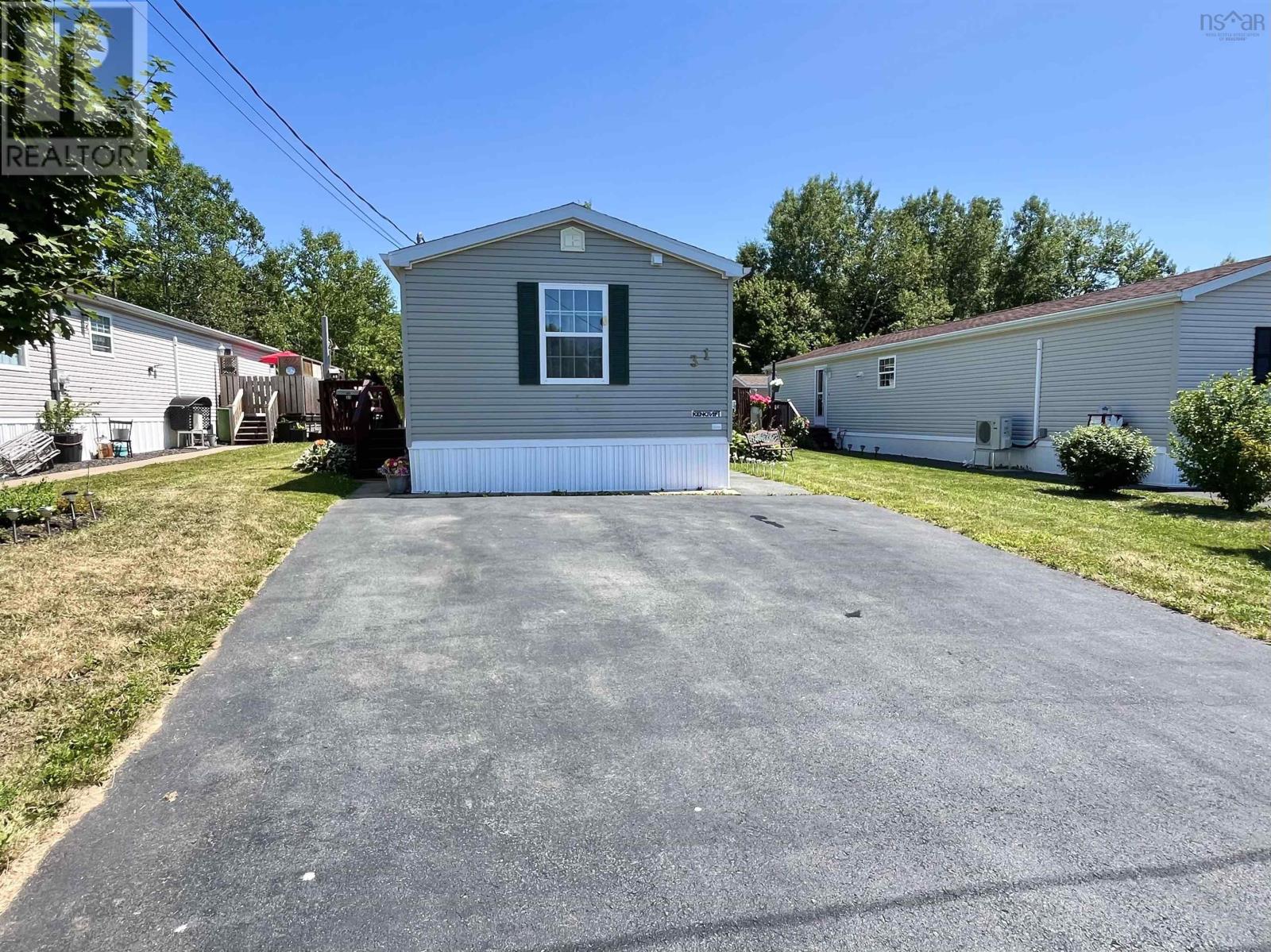 31 Thomson Drive, Bridgewater, Nova Scotia  B4V 4E1 - Photo 4 - 202517670