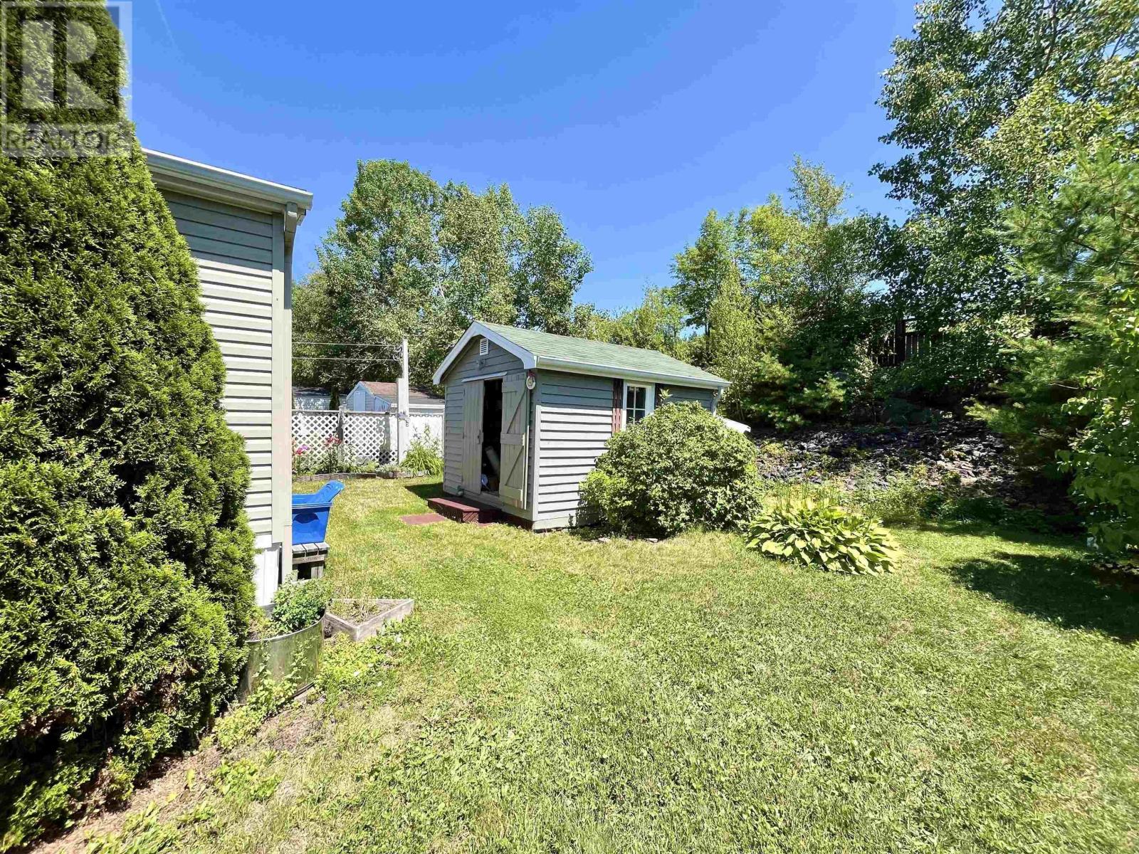 31 Thomson Drive, Bridgewater, Nova Scotia  B4V 4E1 - Photo 9 - 202517670