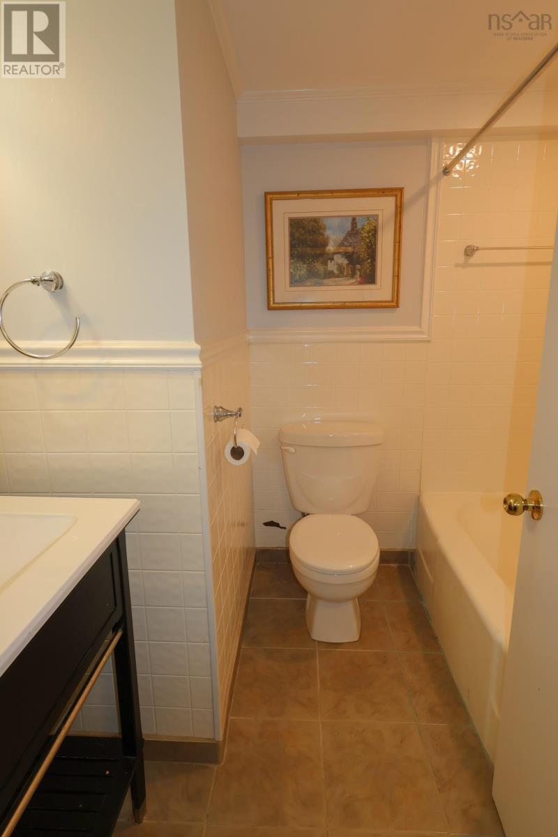 141 Crescent Street, Bridgewater, Nova Scotia  B4V 1K9 - Photo 32 - 202519666