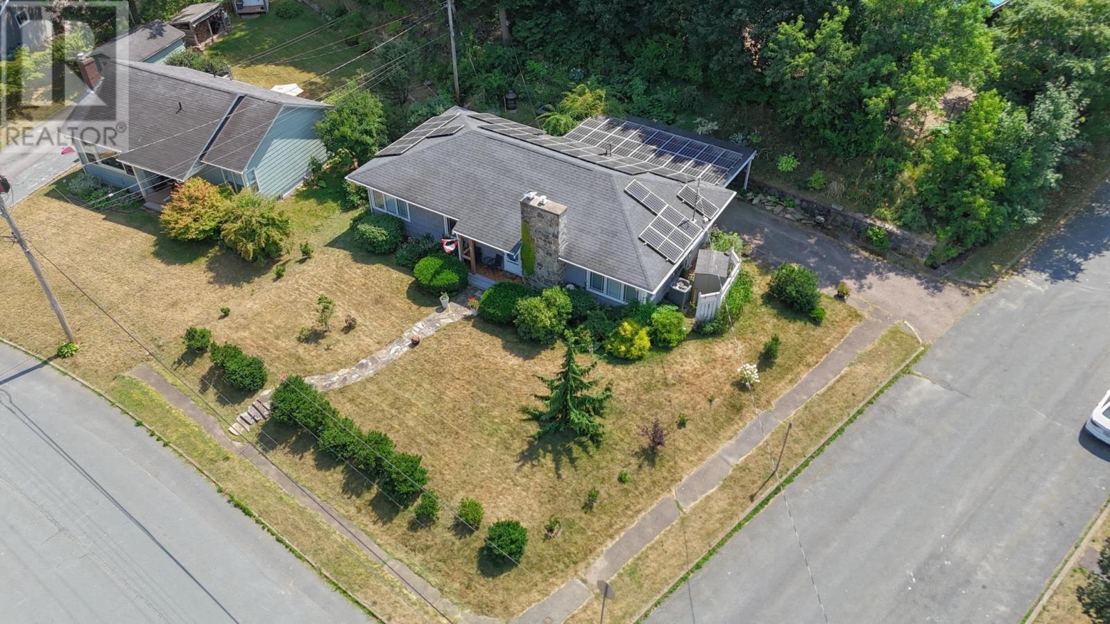 141 Crescent Street, Bridgewater, Nova Scotia  B4V 1K9 - Photo 3 - 202519666