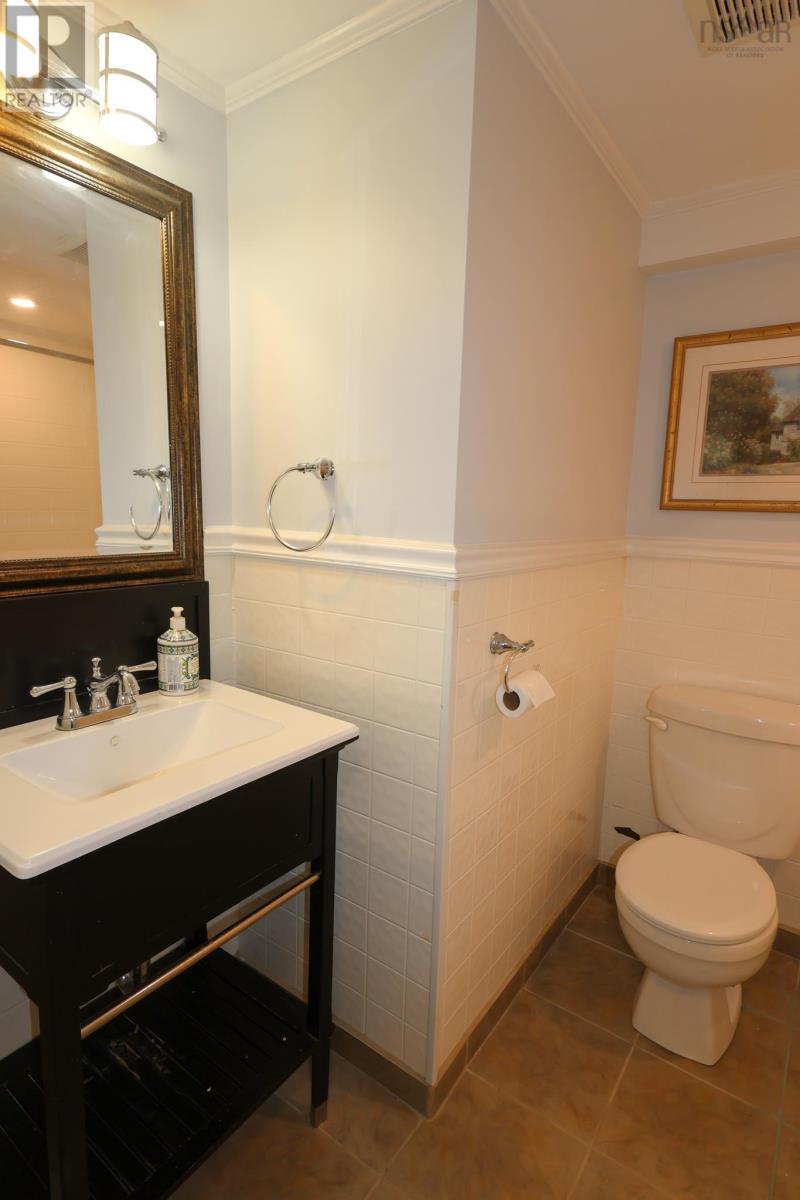 141 Crescent Street, Bridgewater, Nova Scotia  B4V 1K9 - Photo 33 - 202519666