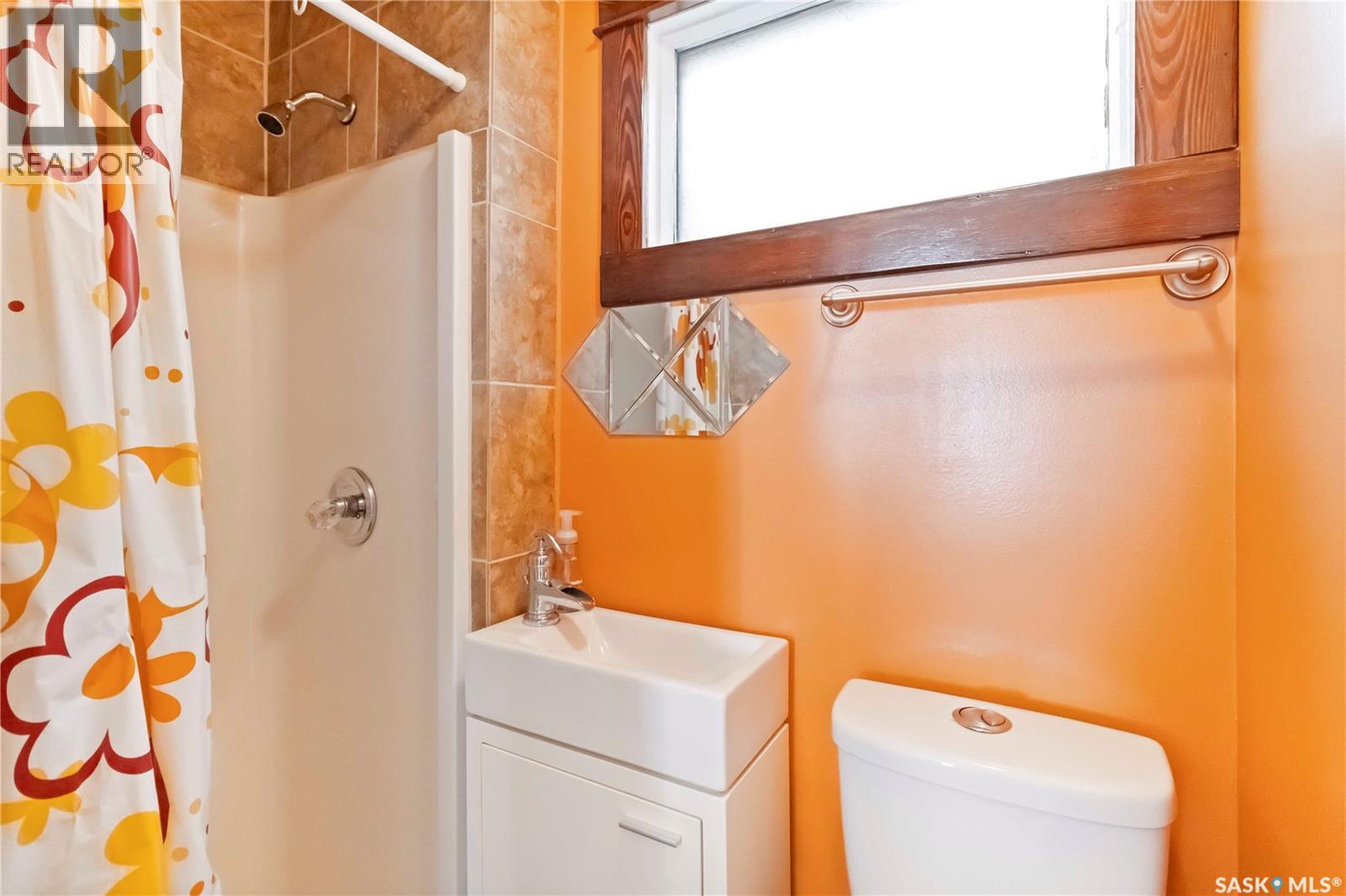 615 G Avenue S, Saskatoon, Saskatchewan  S7M 1V8 - Photo 21 - SK022036