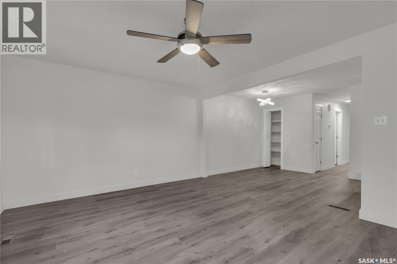 303 3922 Diefenbaker Drive, Saskatoon, Saskatchewan  S7L 6C6 - Photo 8 - SK022035