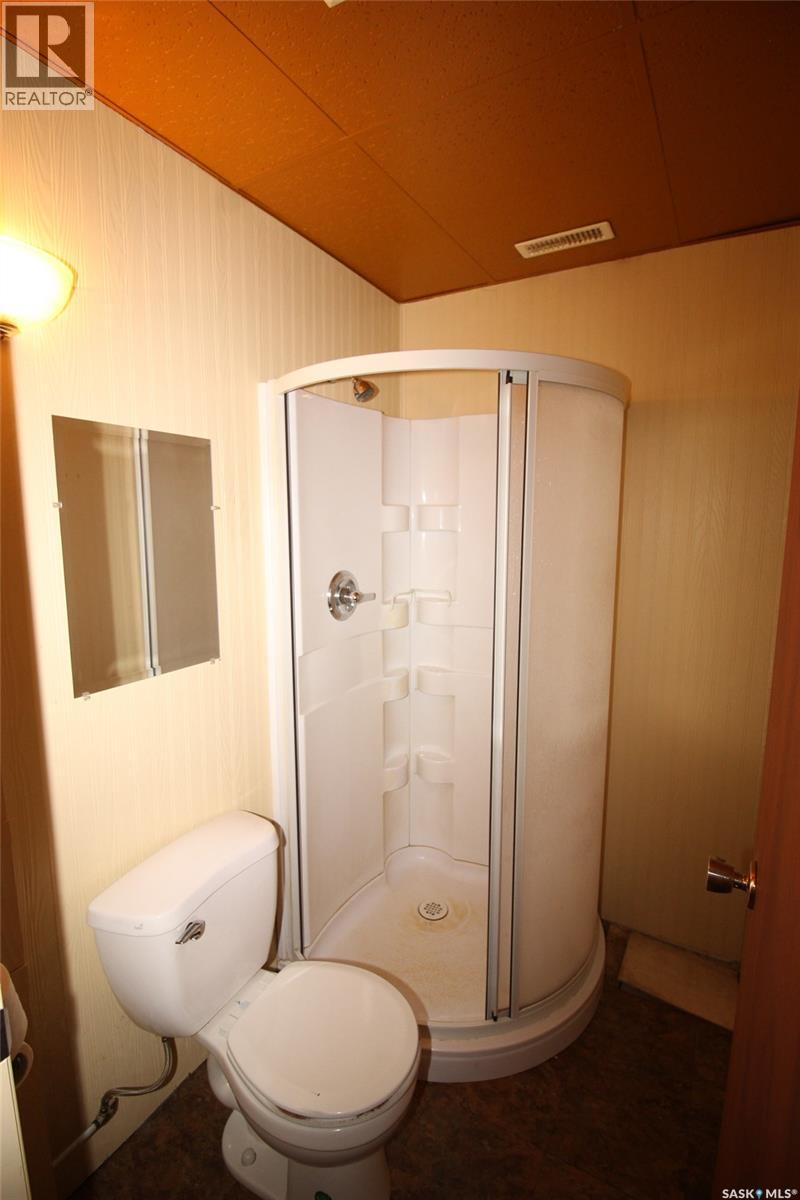 104 Maple Avenue S, Eastend, Saskatchewan  S0N 0T0 - Photo 10 - SK022034