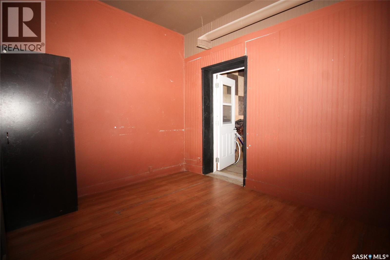 104 Maple Avenue S, Eastend, Saskatchewan  S0N 0T0 - Photo 15 - SK022034