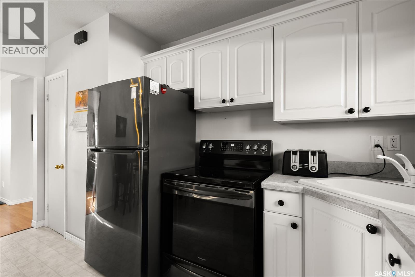 19 Johnstone Street, Regina, Saskatchewan  S4R 4R3 - Photo 10 - SK022009