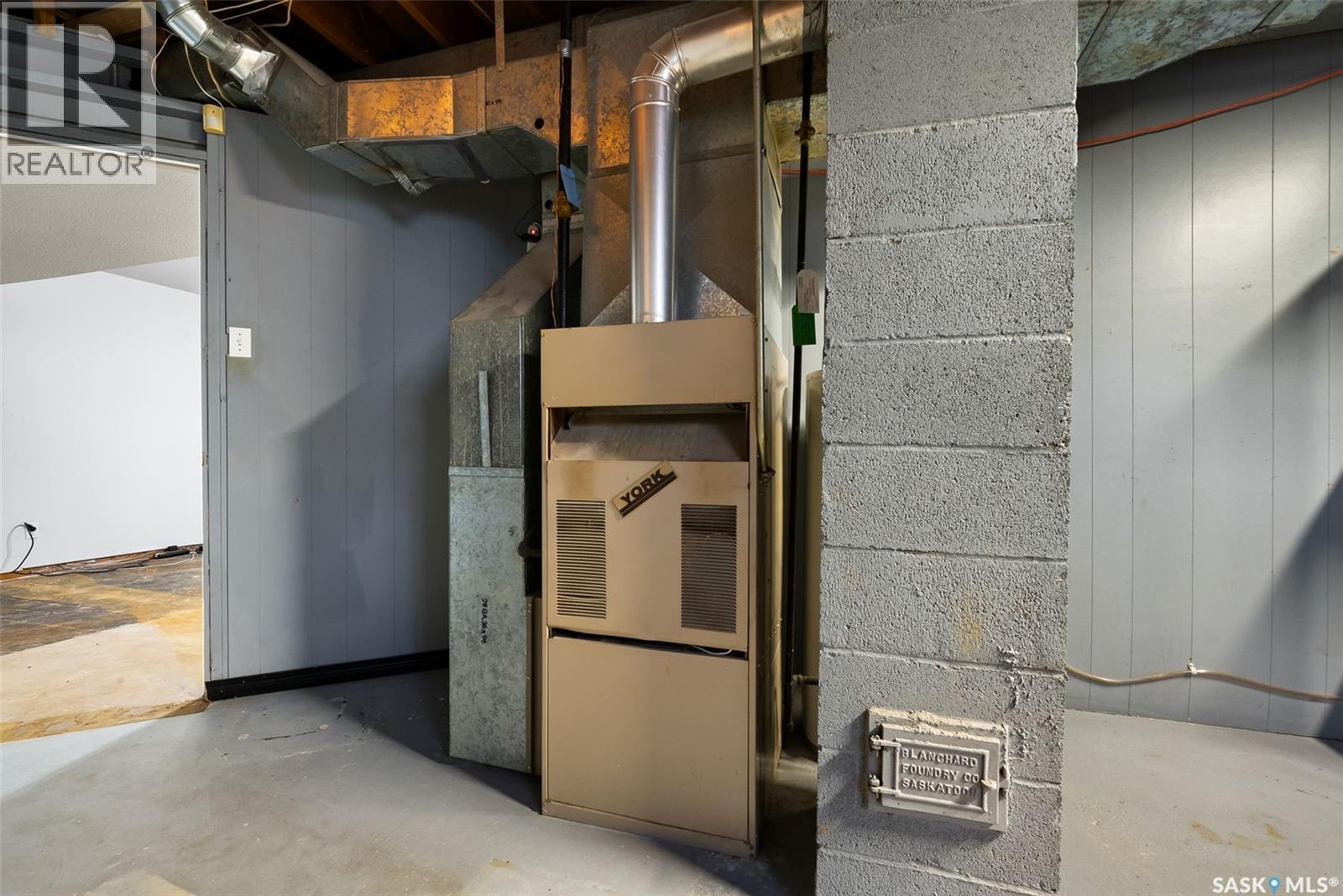 19 Johnstone Street, Regina, Saskatchewan  S4R 4R3 - Photo 27 - SK022009