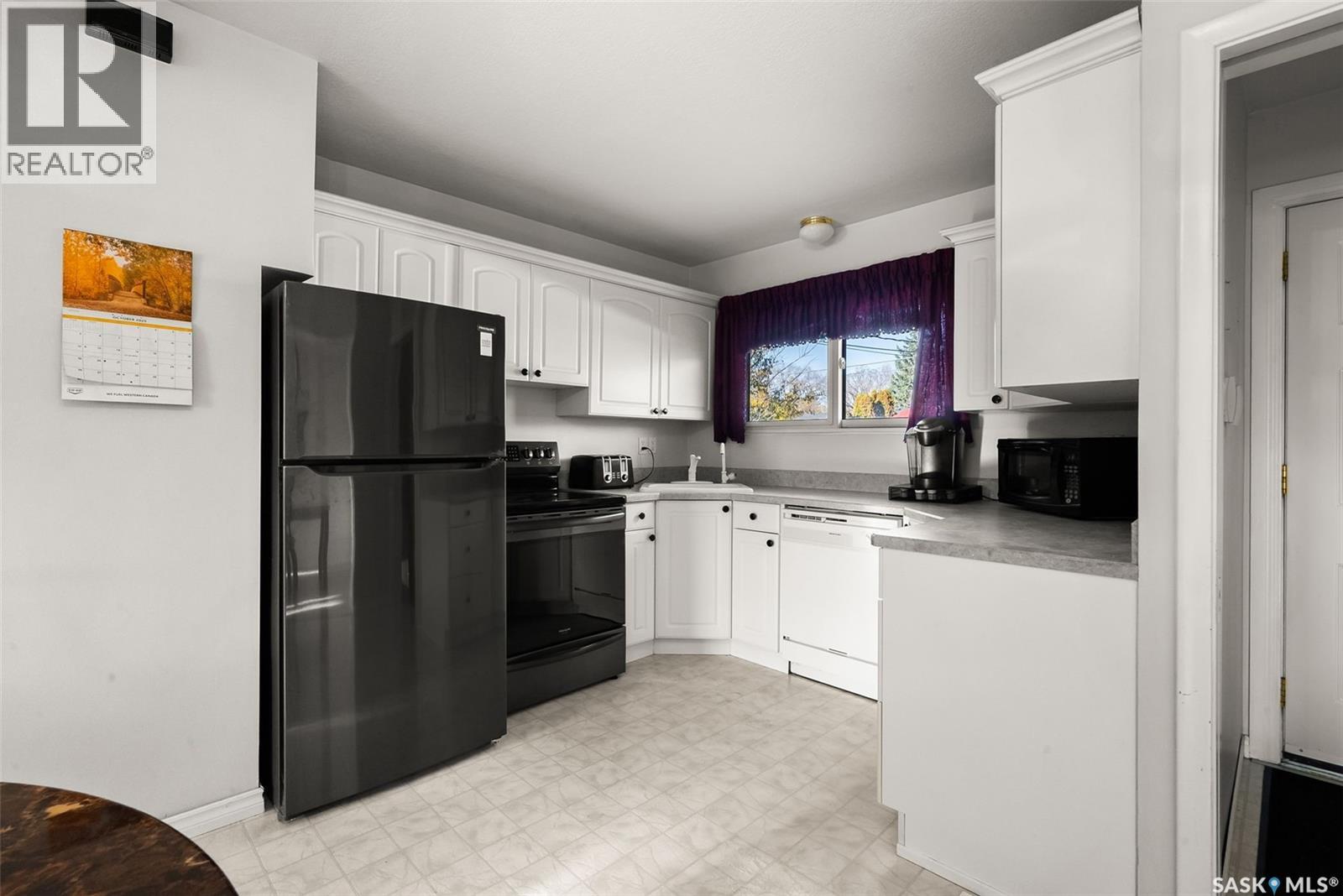 19 Johnstone Street, Regina, Saskatchewan  S4R 4R3 - Photo 8 - SK022009