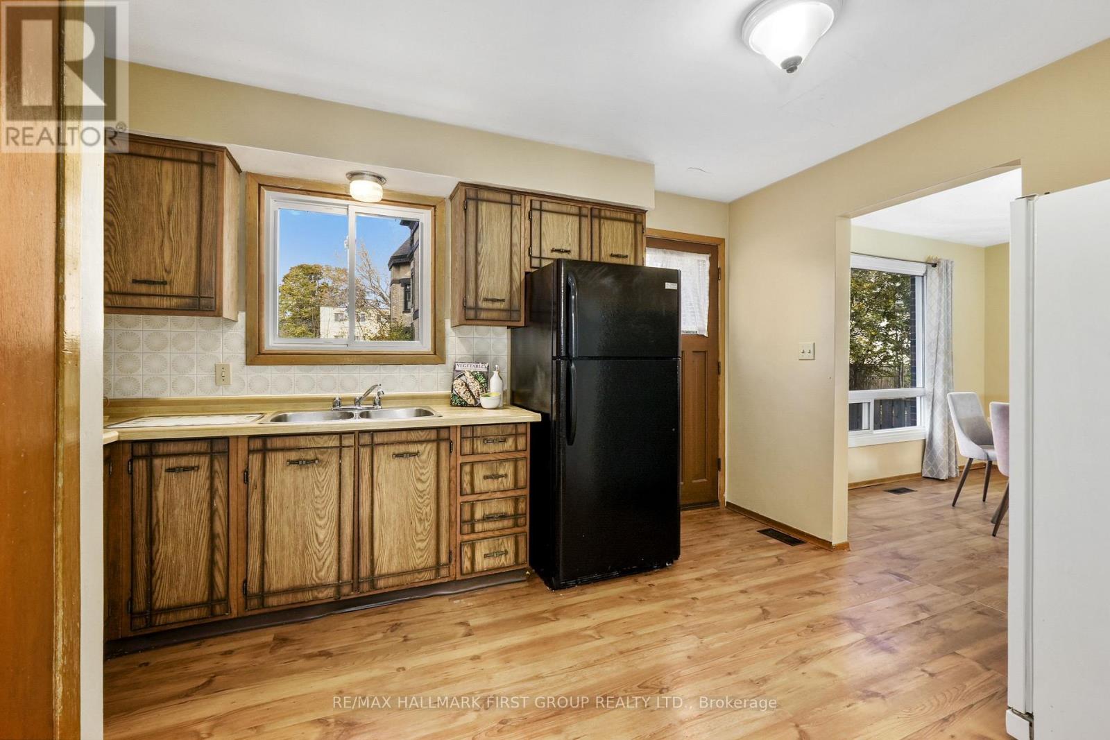 158 Queen Street, Cobourg, Ontario  K9A 4T8 - Photo 12 - X12490878