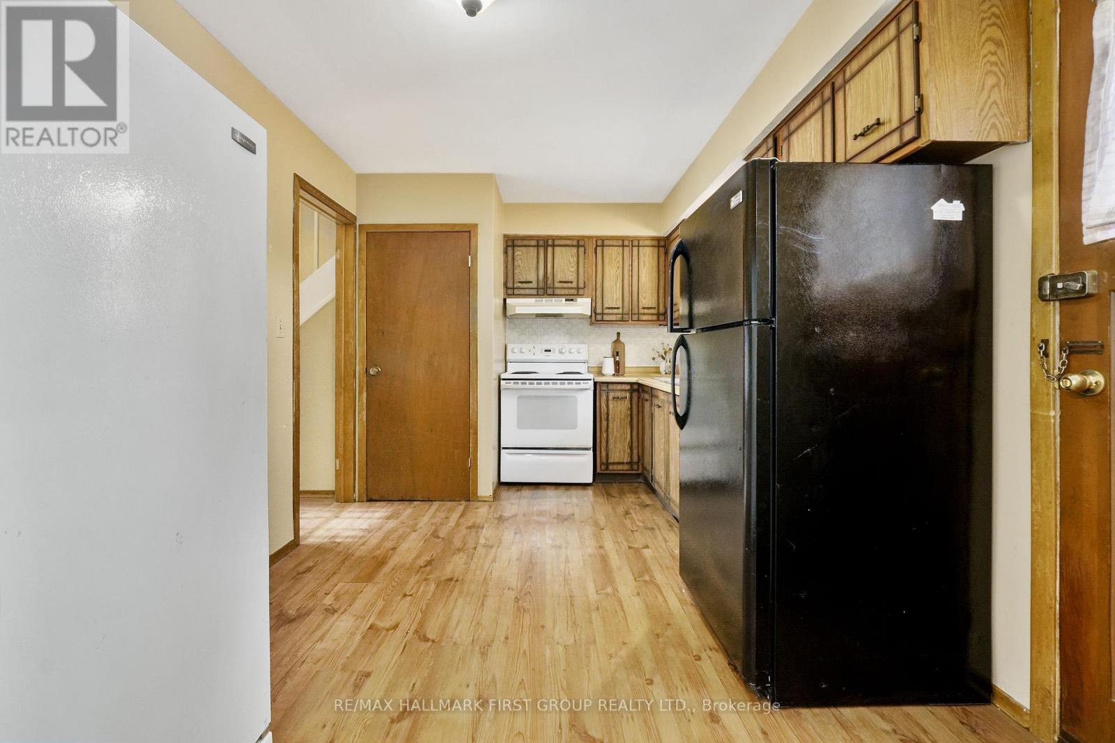 158 Queen Street, Cobourg, Ontario  K9A 4T8 - Photo 13 - X12490878