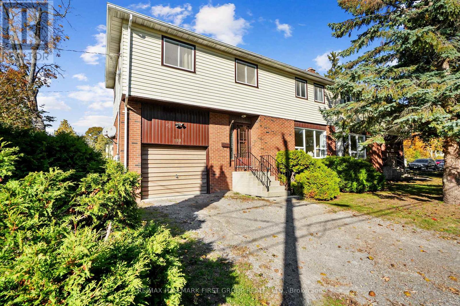 158 Queen Street, Cobourg, Ontario  K9A 4T8 - Photo 2 - X12490878