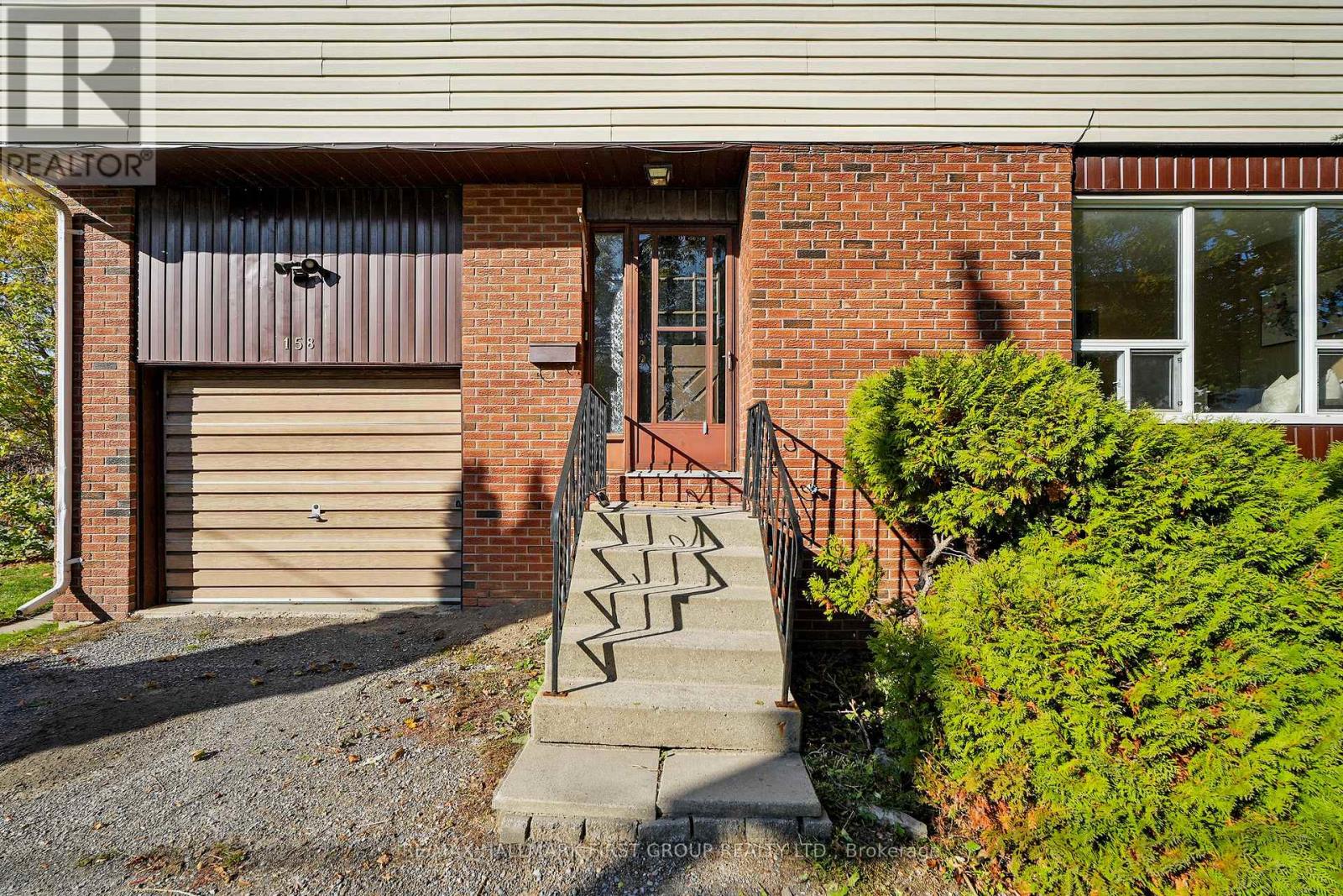 158 Queen Street, Cobourg, Ontario  K9A 4T8 - Photo 4 - X12490878