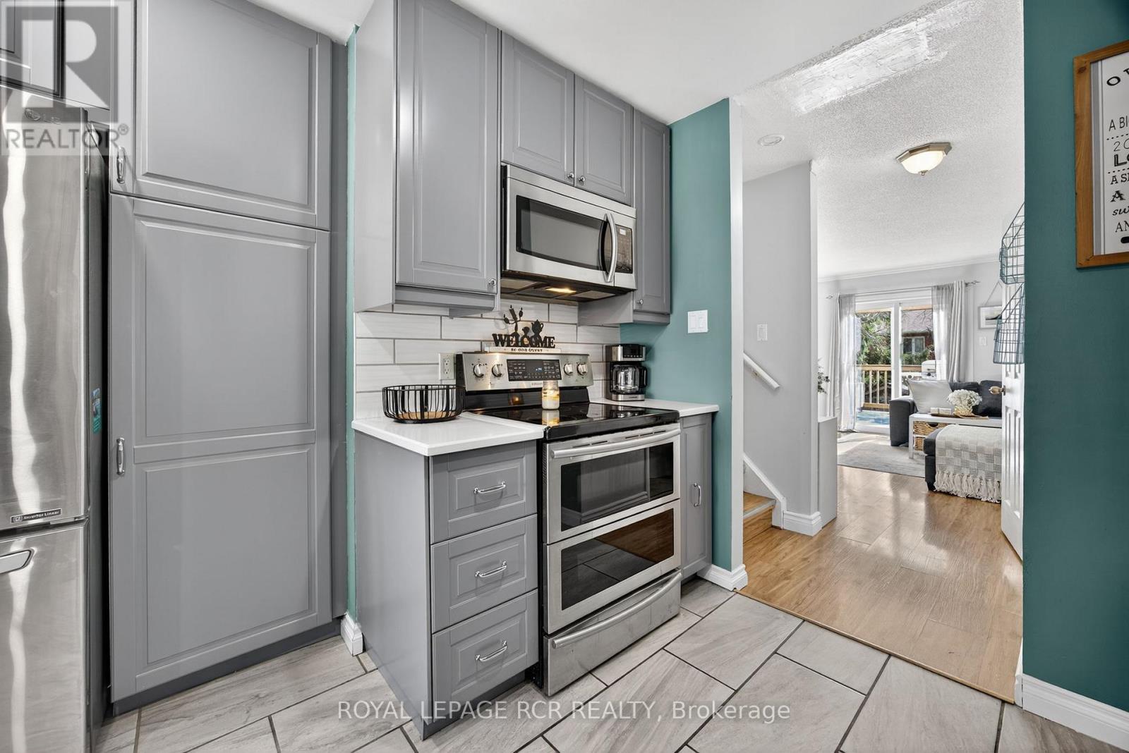 511 Pineview Gardens, Shelburne, Ontario  L0N 1S2 - Photo 9 - X12490926