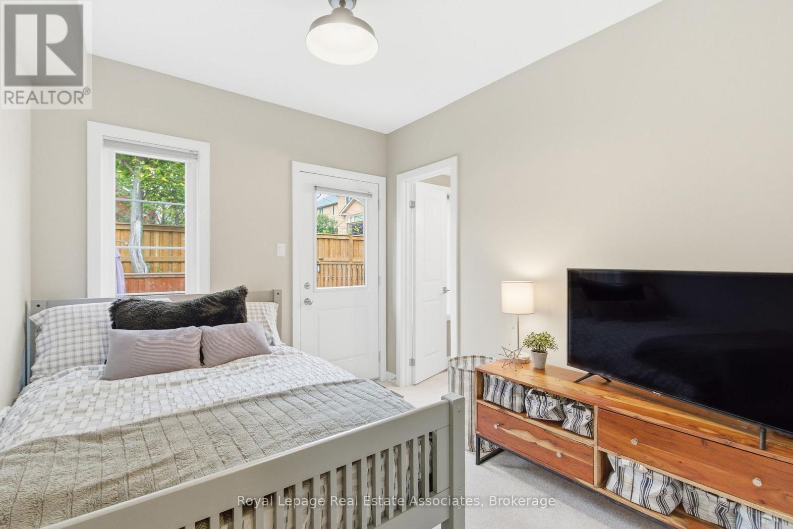 7 - 383 Dundas Street E, Hamilton (Waterdown), Ontario  L0R 2H3 - Photo 28 - X12491010