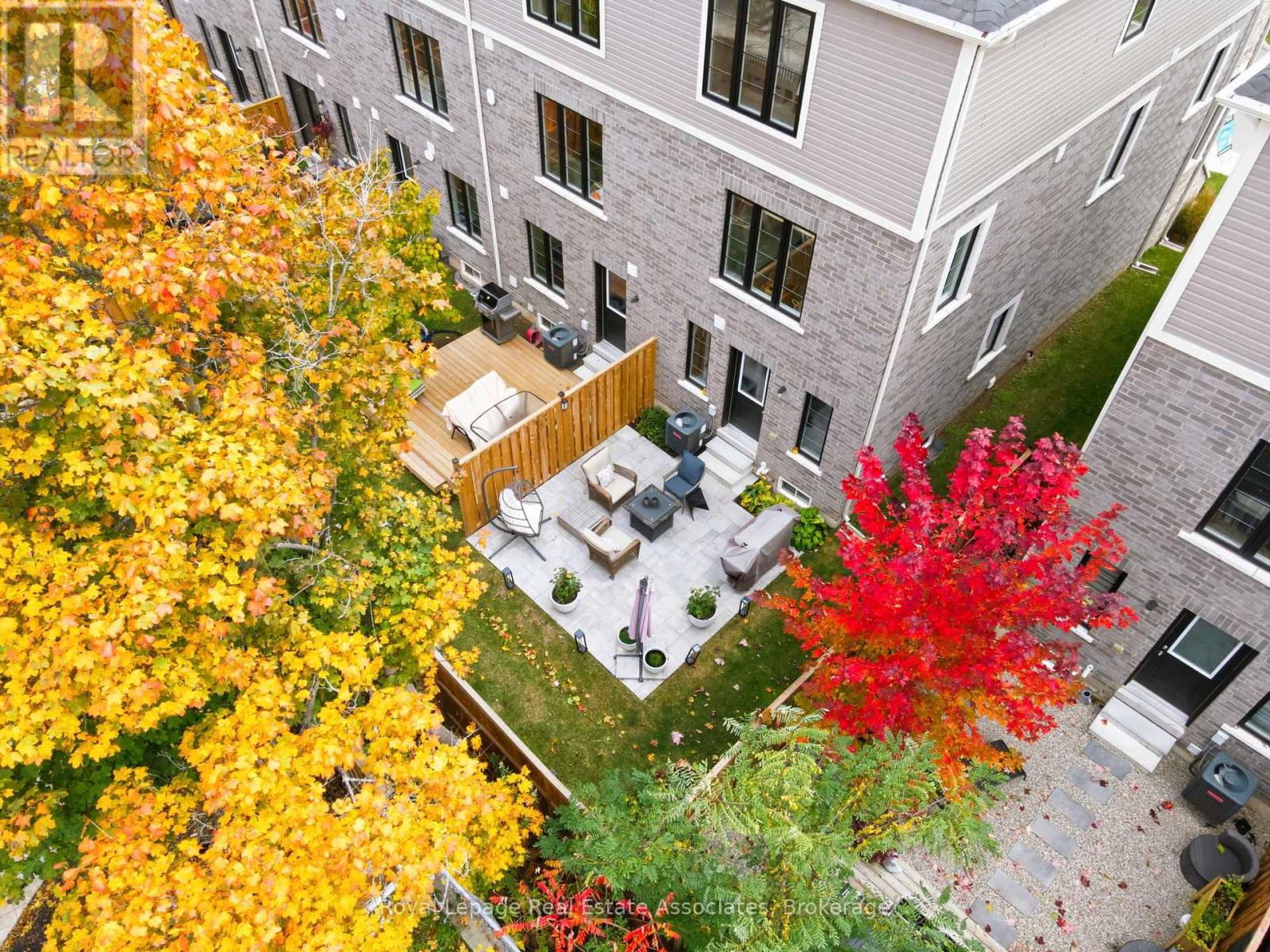 7 - 383 Dundas Street E, Hamilton (Waterdown), Ontario  L0R 2H3 - Photo 3 - X12491010