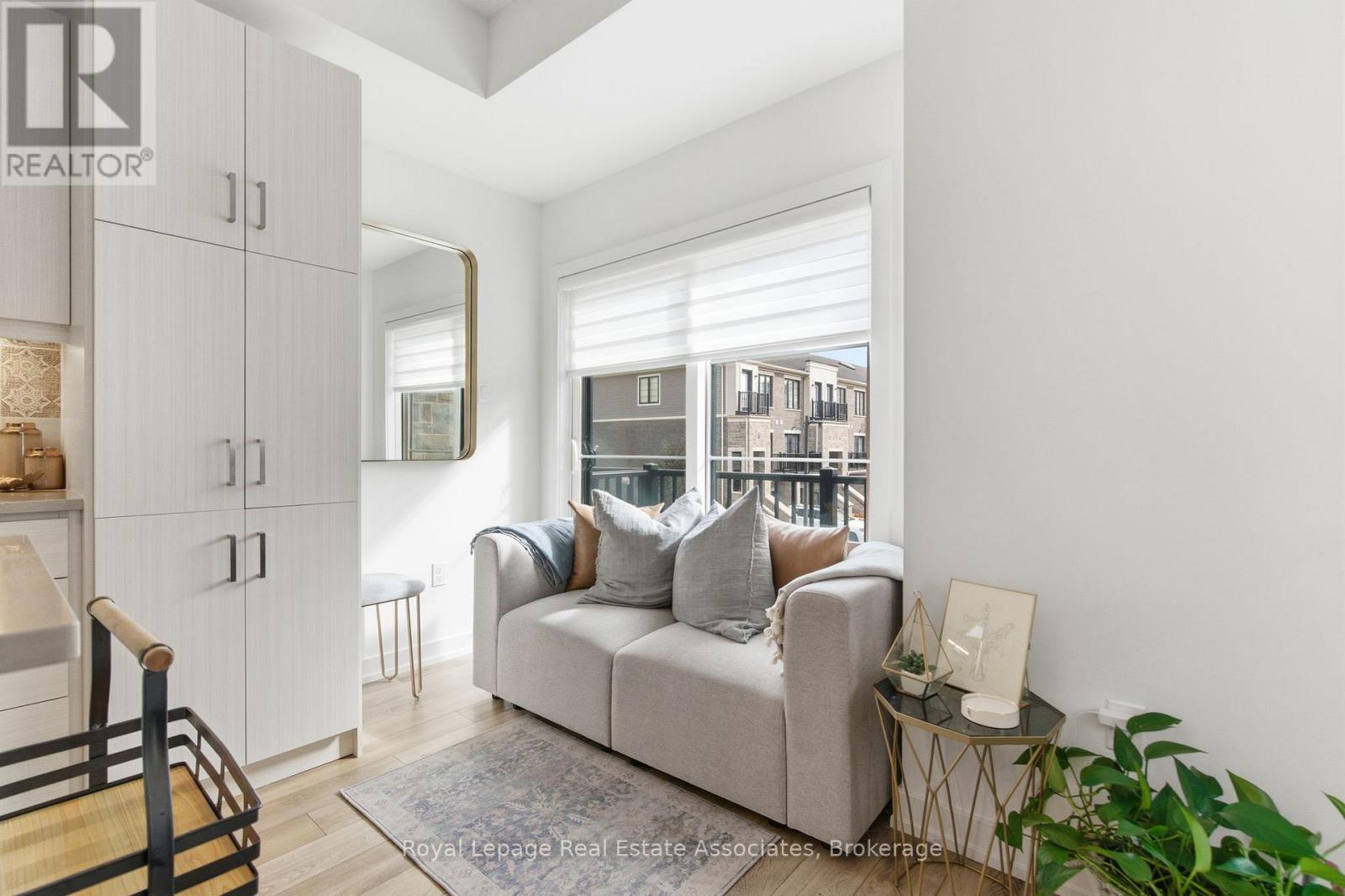 7 - 383 Dundas Street E, Hamilton (Waterdown), Ontario  L0R 2H3 - Photo 7 - X12491010