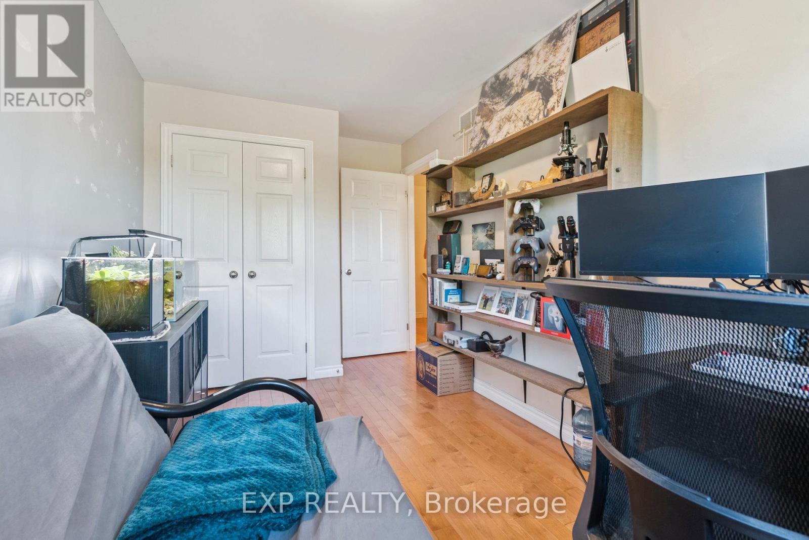 27 Pettit Street, Hamilton, Ontario  L8E 5V7 - Photo 32 - X12491012