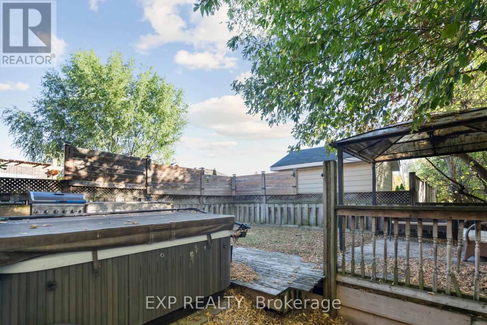 27 Pettit Street, Hamilton, Ontario  L8E 5V7 - Photo 36 - X12491012