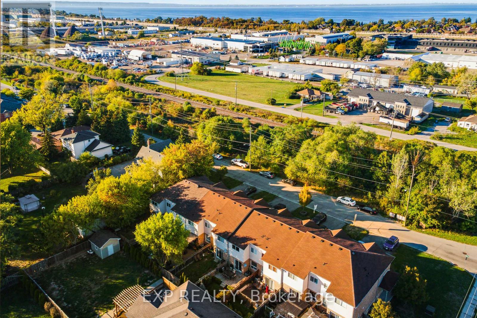 27 Pettit Street, Hamilton, Ontario  L8E 5V7 - Photo 41 - X12491012