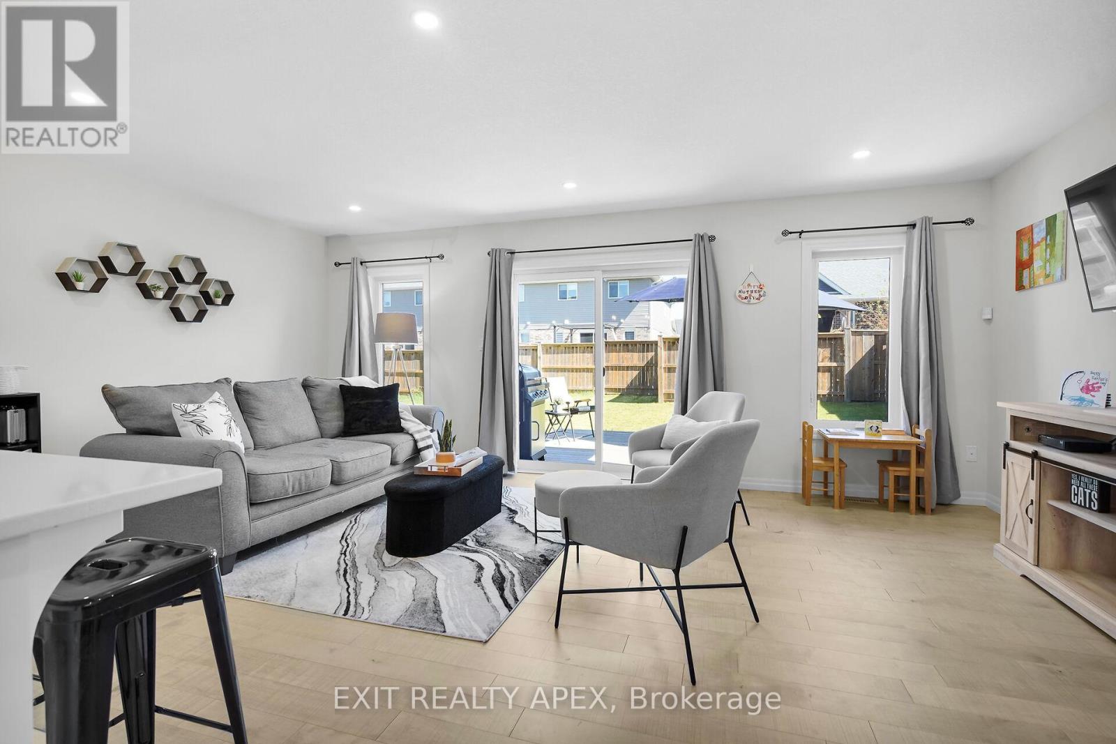 11 Charter Creek Court E, St. Thomas, Ontario  N5R 0L2 - Photo 32 - X12491022